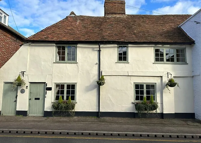 Arms Cottage