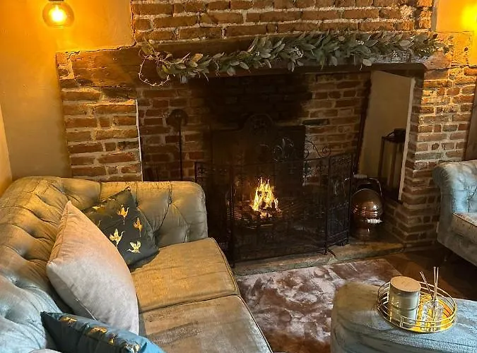Arms Cottage