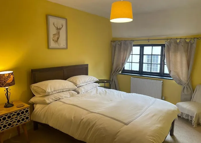 Arms Cottage